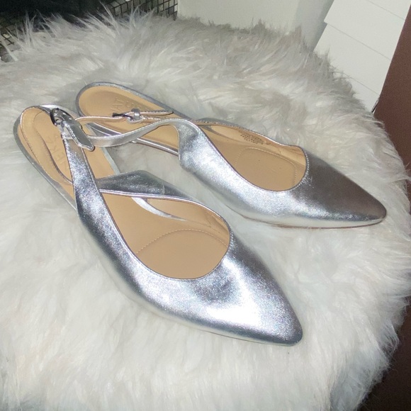 Naturalizer Silver Slingback Heels - Picture 2 of 9